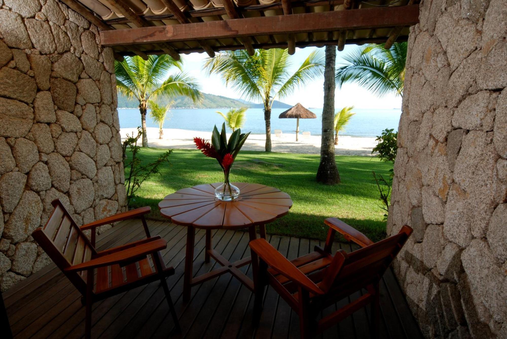 Deluxe Suite with Balcony and Sea View